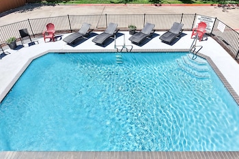 Holiday Inn Express And Suites Sulphur Springs By Ihg,,3 star