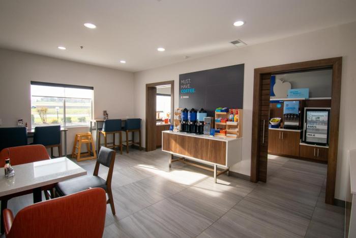 holiday inn express and suites sulphur springs by ihg