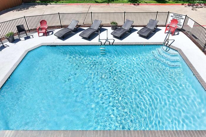 holiday inn express and suites sulphur springs by ihg