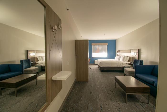 holiday inn express and suites sulphur springs by ihg