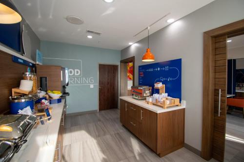holiday inn express and suites sulphur springs by ihg