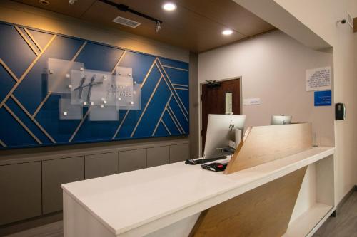 holiday inn express and suites sulphur springs by ihg