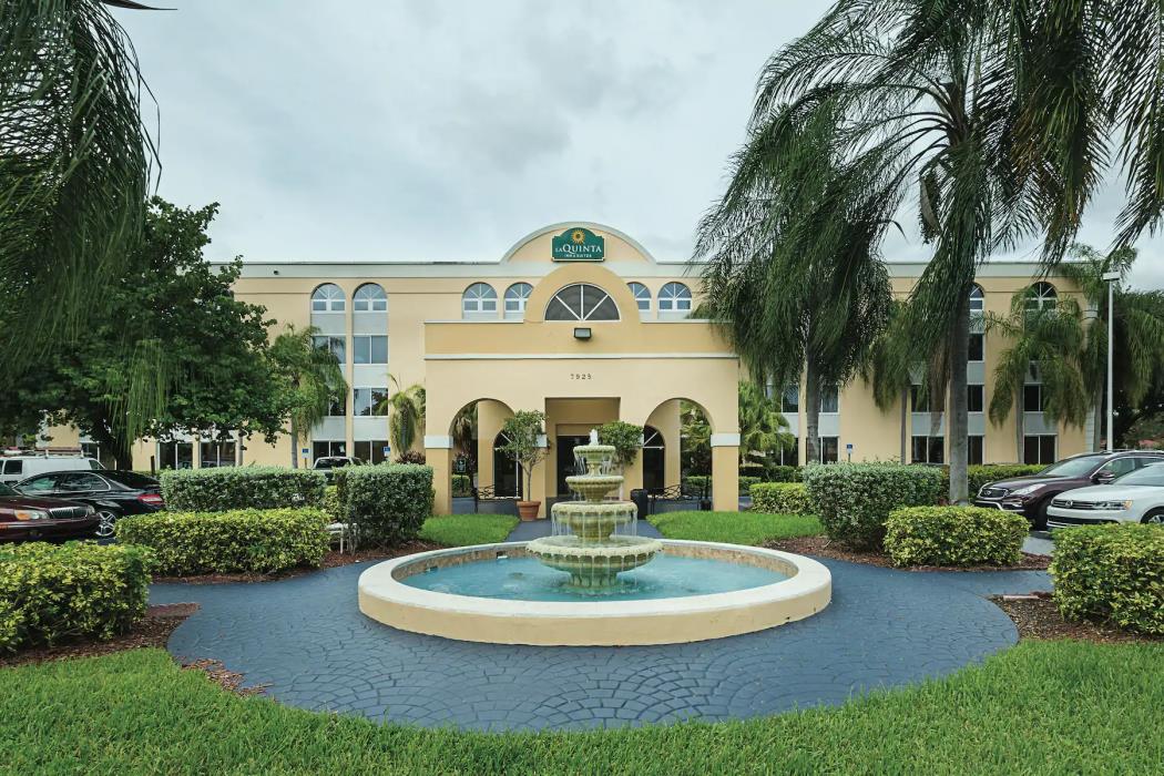 la quinta inn and suites by wyndham miami lakes