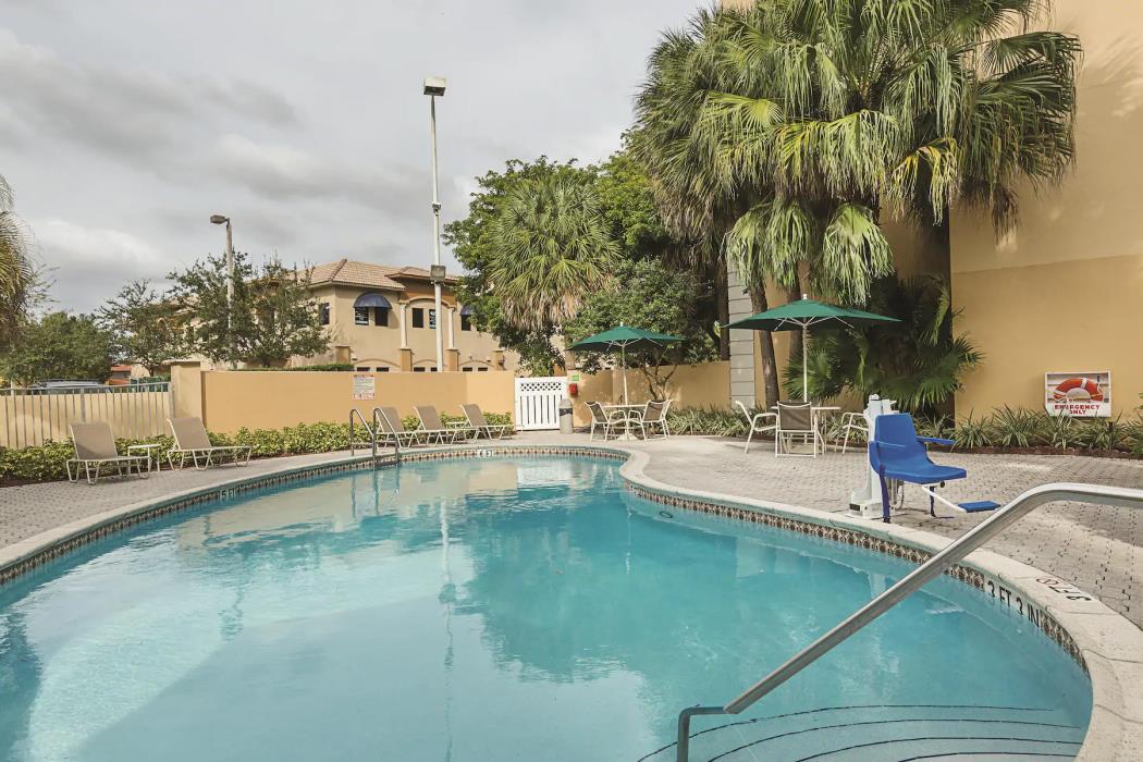 la quinta inn and suites by wyndham miami lakes