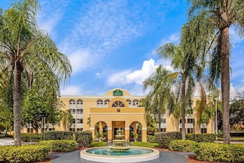 la quinta inn and suites by wyndham miami lakes
