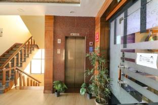 super collection o railway station dehradun formerly hotel narula