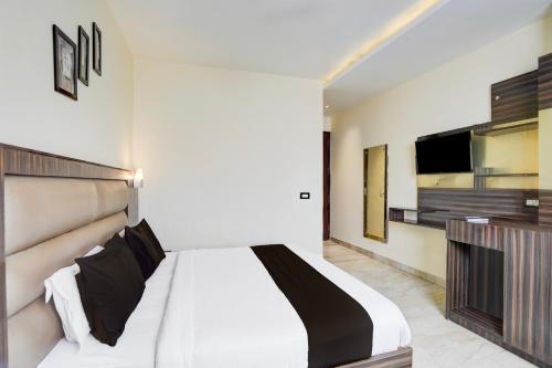 super collection o railway station dehradun formerly hotel narula