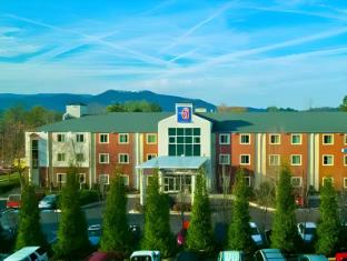 sleep inn and suites pigeon forge downtown