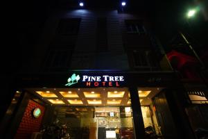 pine tree boutique hotel near us consulate and apollo hospital
