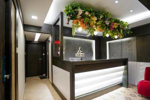 pine tree boutique hotel near us consulate and apollo hospital