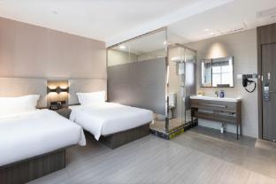 hanting hotel shenzhen longhua subway station