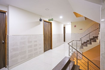 hotel platinum free airport pickup