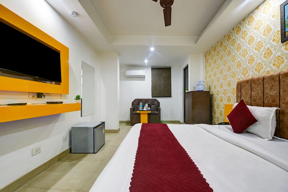 hotel platinum free airport pickup