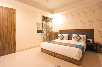 hotel platinum free airport pickup