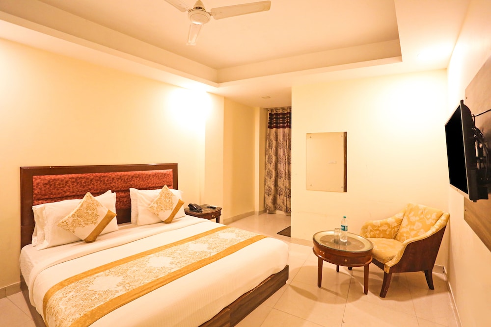 hotel platinum free airport pickup