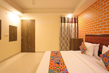 hotel platinum free airport pickup