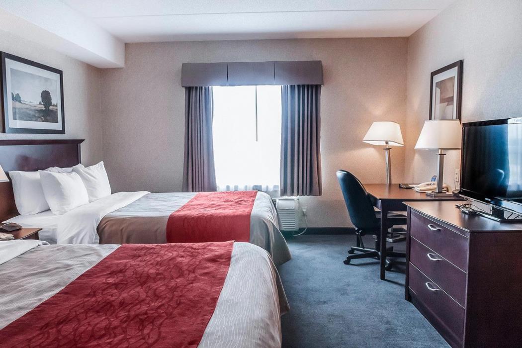 comfort inn mississauga