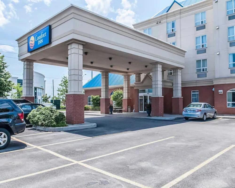 comfort inn mississauga