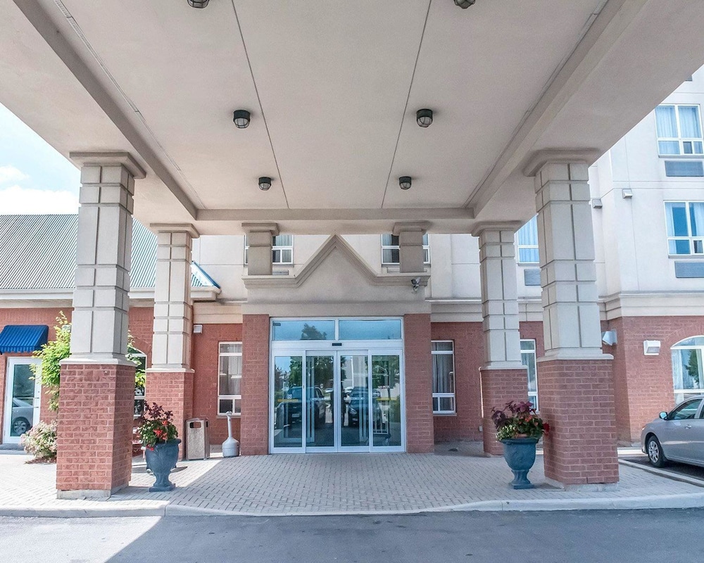 comfort inn mississauga