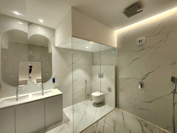 landcorp hotels
