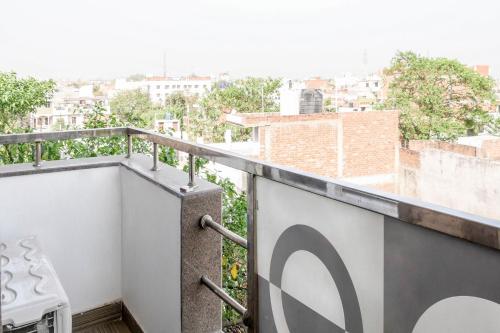 super collection o hotel day and night