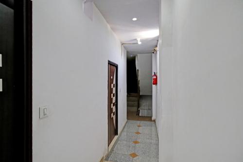 Townhouse Near M2k Cinema Pitampura,,4 star