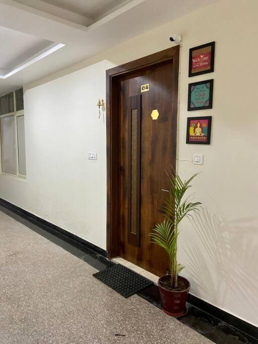 blue heart home 1bhk luxury and cosy flat in tapovan