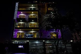 super townhouse tipsyy near bestech central square mall