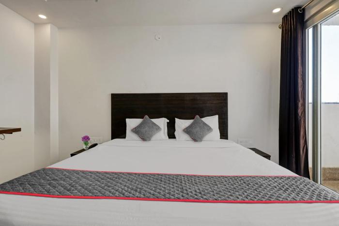 super townhouse tipsyy near bestech central square mall