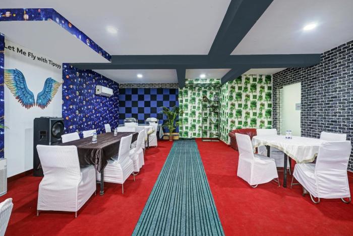 super townhouse tipsyy near bestech central square mall