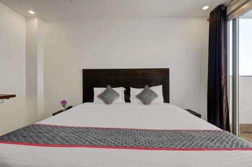 super townhouse tipsyy near bestech central square mall