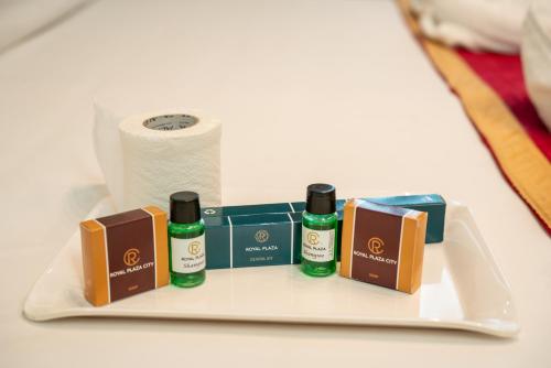 royal plaza glitz inn