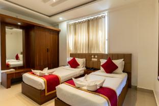 royal plaza glitz inn