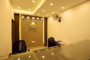 royal plaza glitz inn