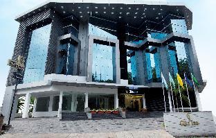 royal plaza glitz inn