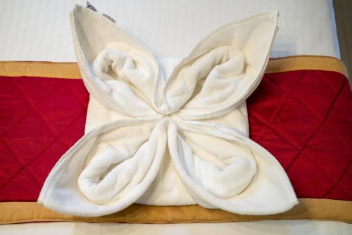 royal plaza glitz inn