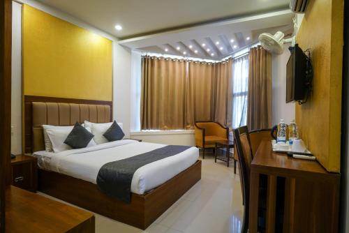 royal plaza glitz inn