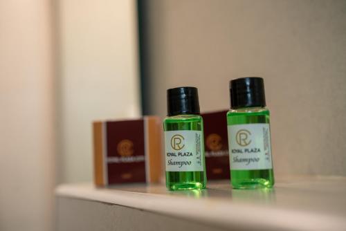 royal plaza glitz inn