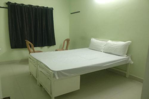 Hotel O Reddy's Grand Luxury Rooms,,3 star