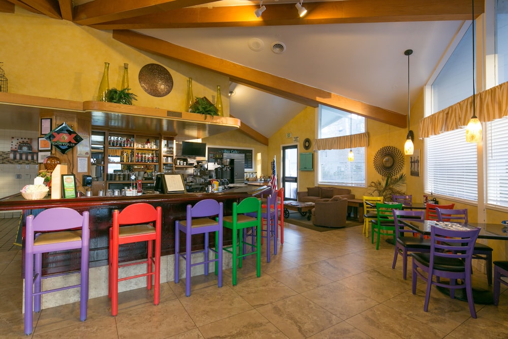 monterey bay lodge