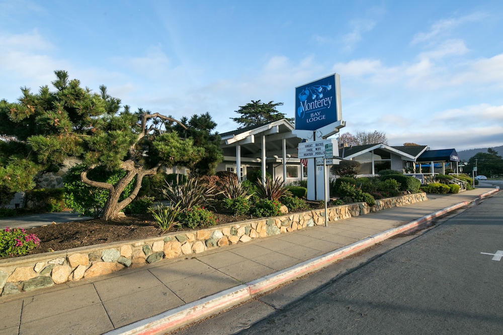 monterey bay lodge
