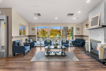 Clarion Pointe Wenatchee,,3 star