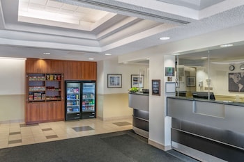 quality hotel and suites montreal east