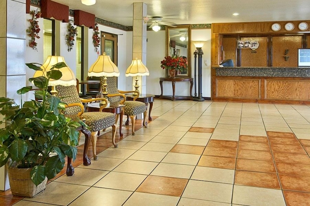 clarion pointe