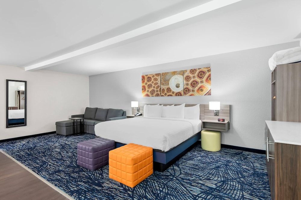 clarion pointe