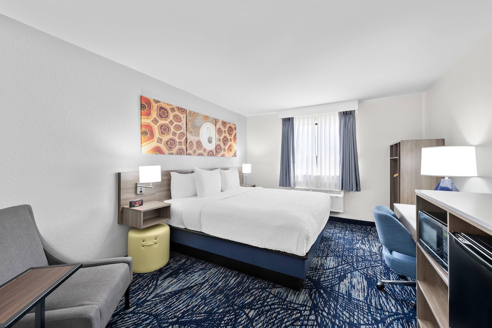 clarion pointe