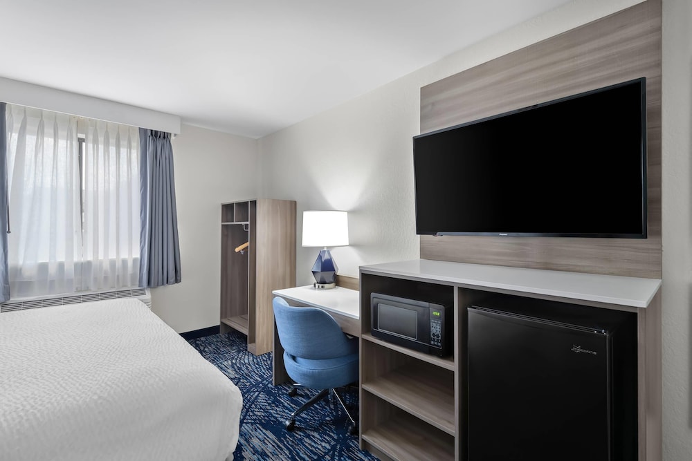 clarion pointe