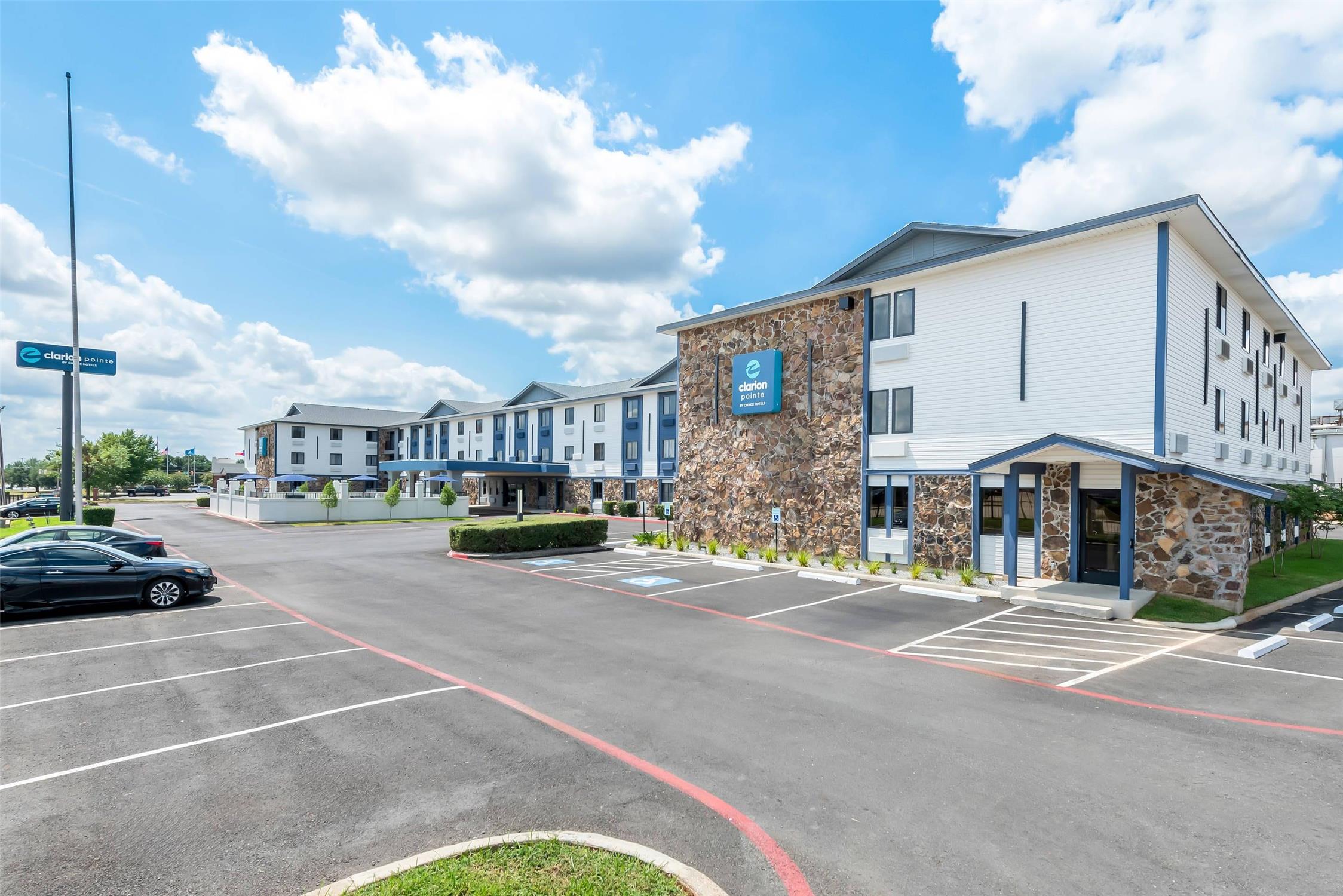 clarion pointe