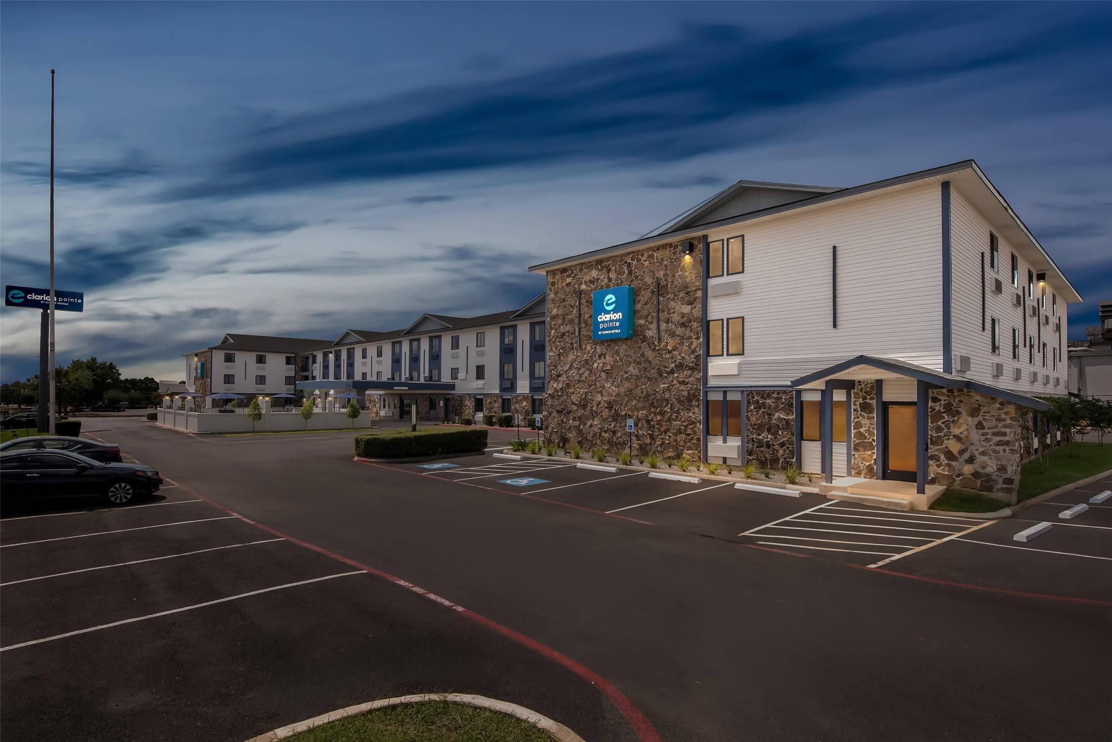 clarion pointe