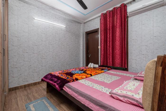 ugf cozy flats bnb 2 bhk flat near airport delhi